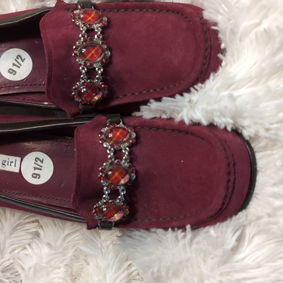 HILFIGER GIRL Burgundy Suede Beaded Loafer Heels 9.5 - Picture 6 of 8